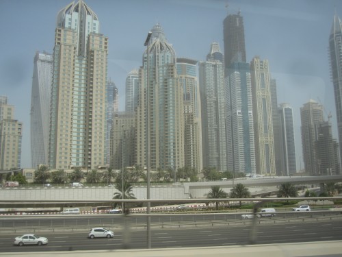 Dubai Apartments   Click for larger images...